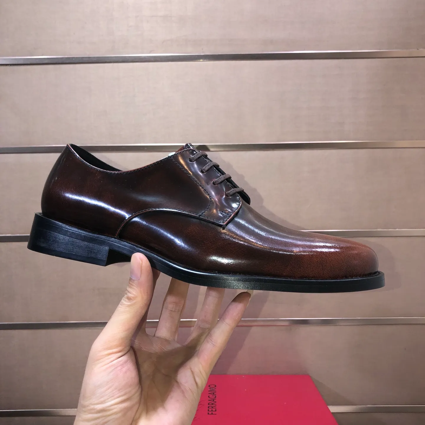 Men's shoes 💰540💰 [Ferragamo/Ferragamo] The latest model from the counter. Original imported high-quality cowhide with open sides + imported 🐂 cowhide lining + original luxury metal buckle + original combination outsole. Comparison is stress-free 38–45 (45 is custom-made and cannot be returned or exchanged)
